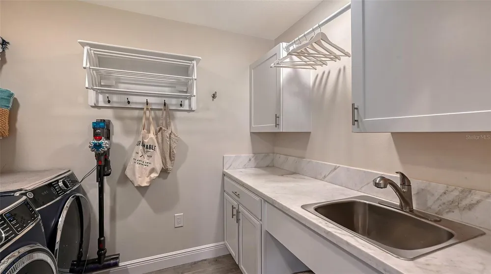 1685 6TH STREET Sarasota, FL 34236