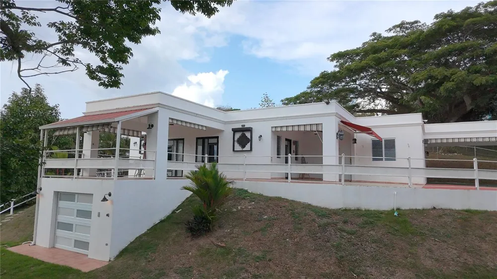 CALLE GOLONDRINA HACIENDAS DE CANOVANAS #D-23 Canovanas, PR 00729