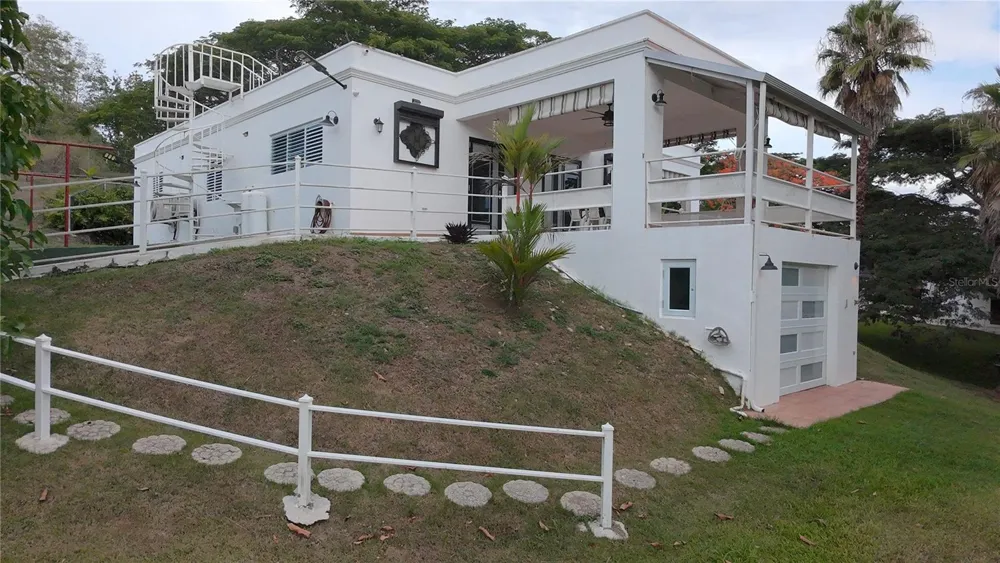 CALLE GOLONDRINA HACIENDAS DE CANOVANAS #D-23 Canovanas, PR 00729