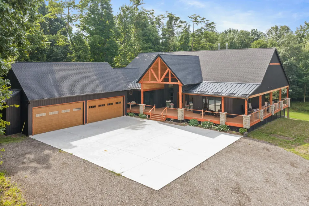 4390 22 Mile Road NW Tyrone Township, MI 49330