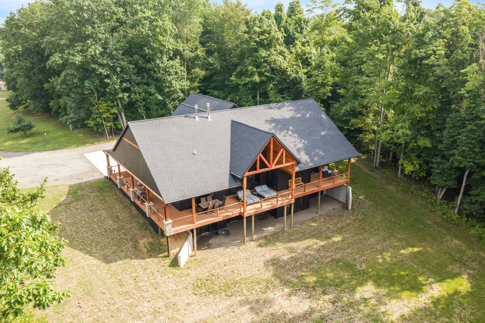 4390 22 Mile Road NW Tyrone Township, MI 49330