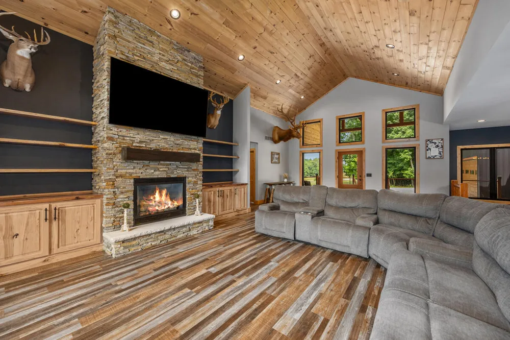 4390 22 Mile Road NW Tyrone Township, MI 49330