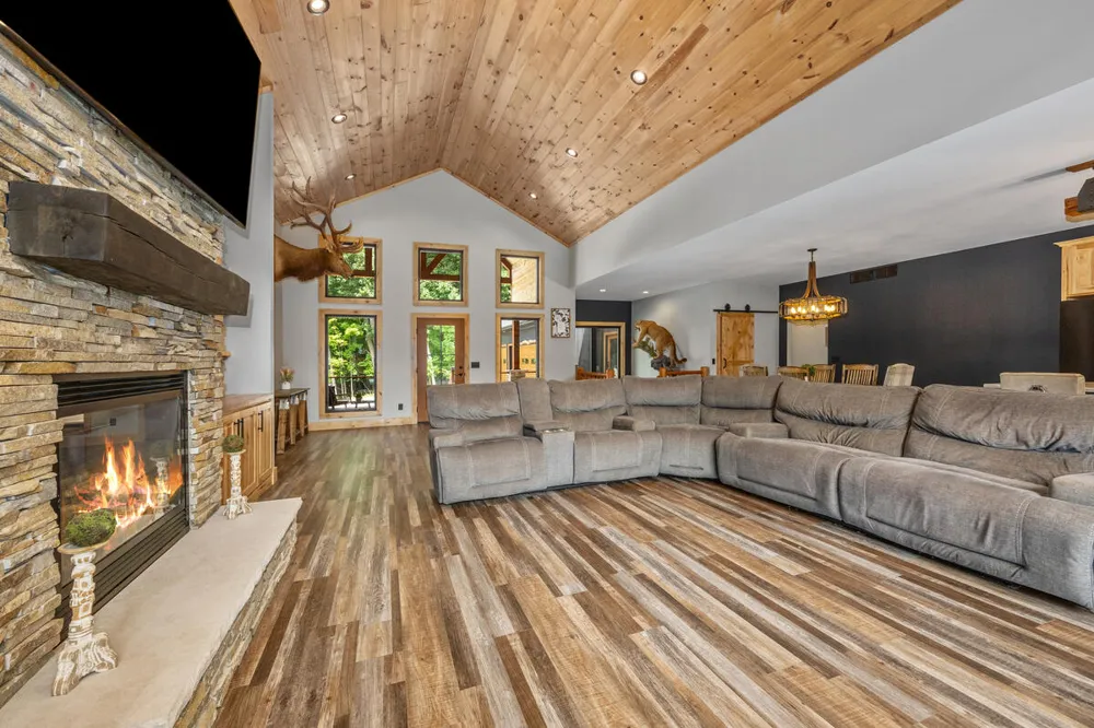 4390 22 Mile Road NW Tyrone Township, MI 49330