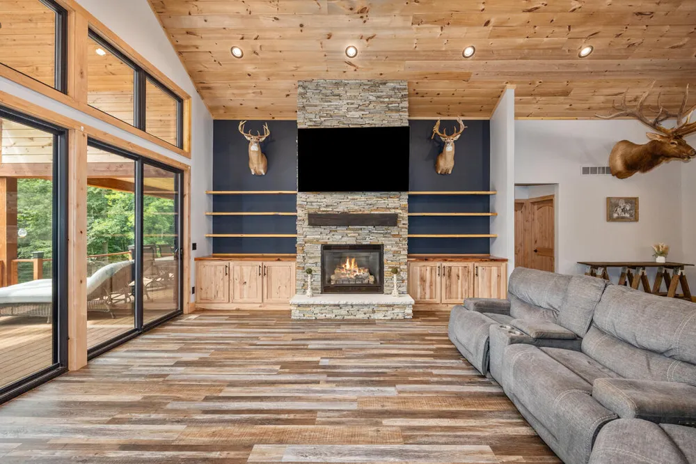 4390 22 Mile Road NW Tyrone Township, MI 49330