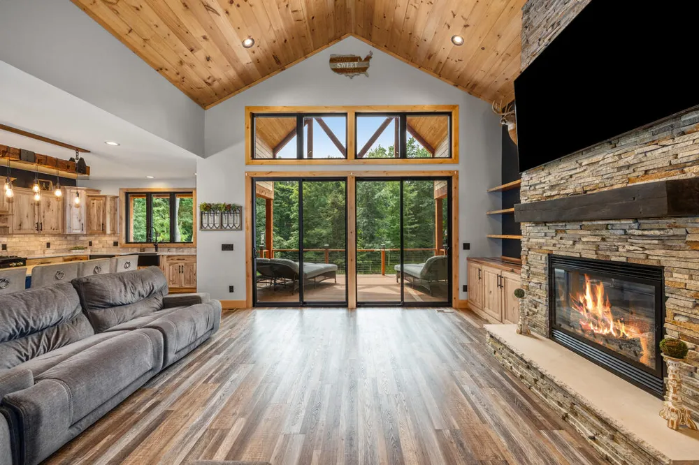 4390 22 Mile Road NW Tyrone Township, MI 49330