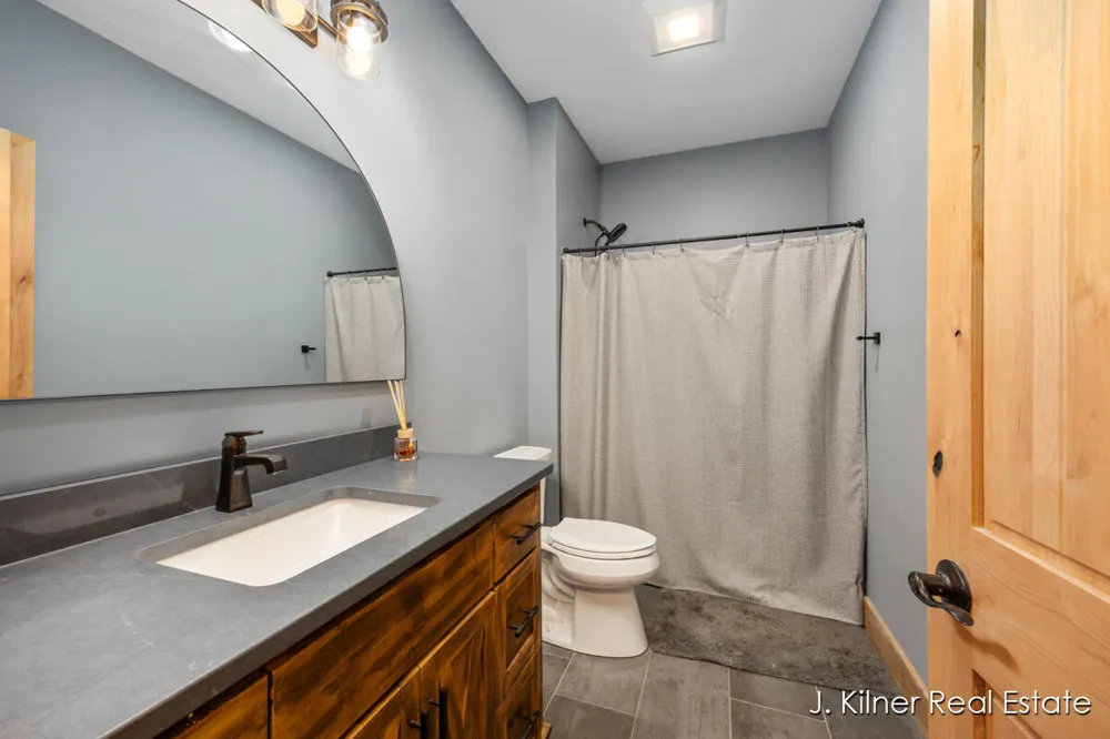 4390 22 Mile Road NW Tyrone Township, MI 49330