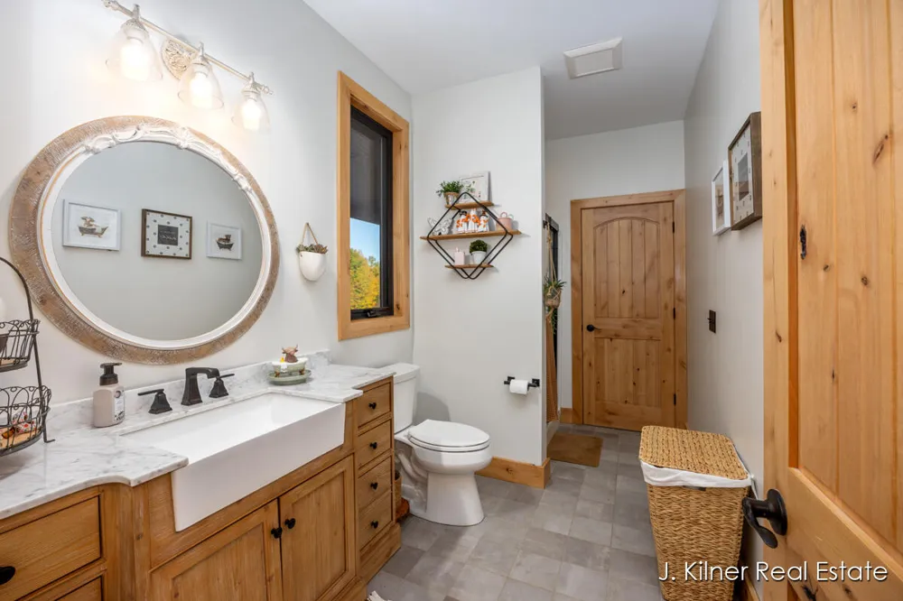 4390 22 Mile Road NW Tyrone Township, MI 49330