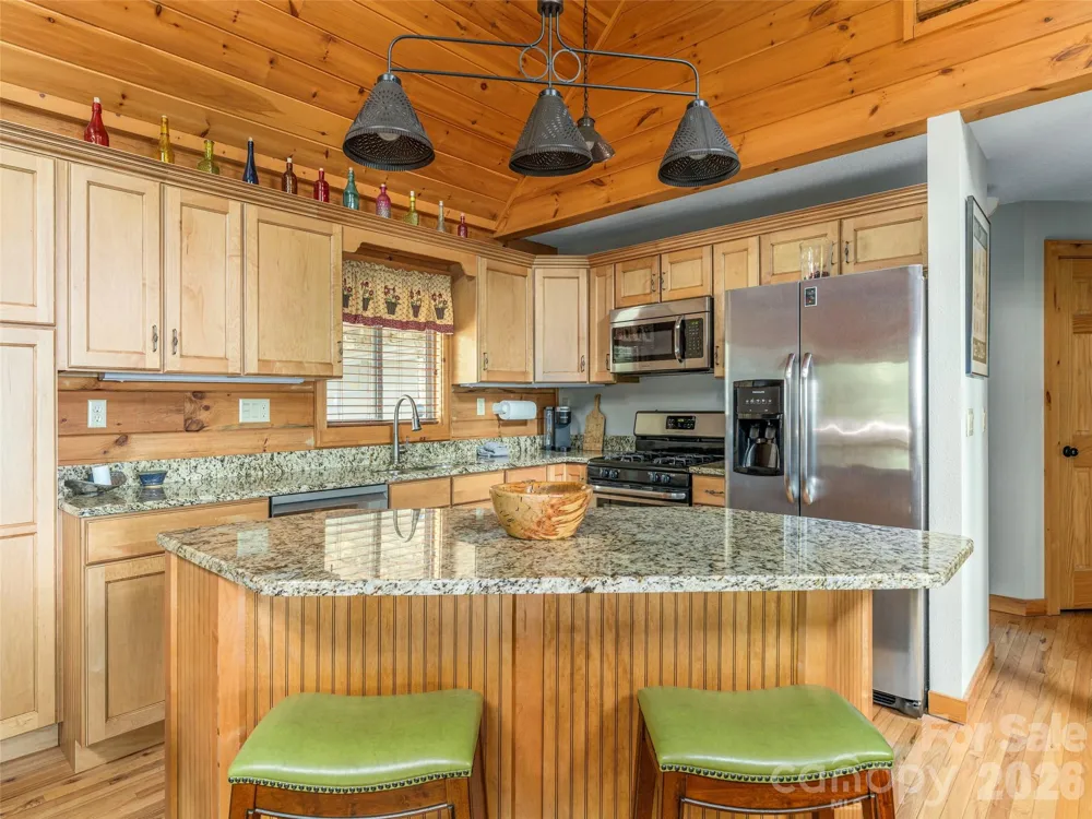 332 Gadohi Trail Maggie Valley, NC 28751