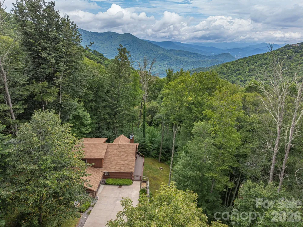 332 Gadohi Trail Maggie Valley, NC 28751