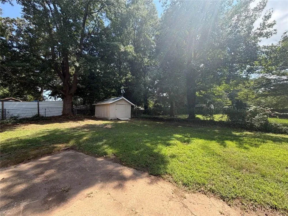 1633 Slate Road Conley, GA 30288