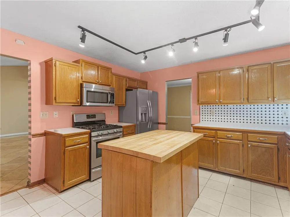 351 Waterford Drive Jonesboro, GA 30238