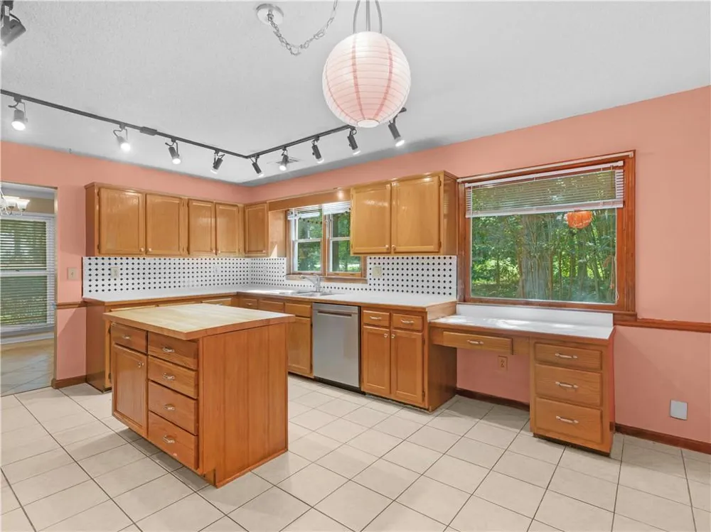 351 Waterford Drive Jonesboro, GA 30238