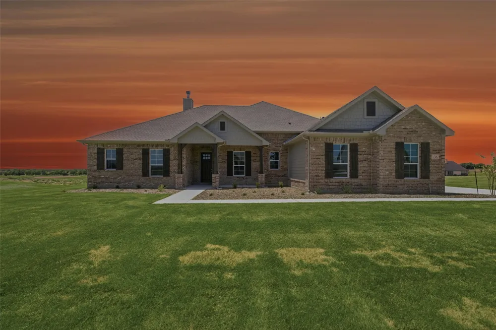 136 Hillview Trail Decatur, TX 76234