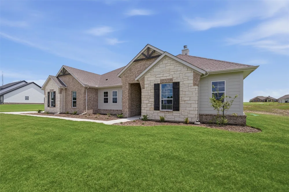 131 Big Sky Road Decatur, TX 76234