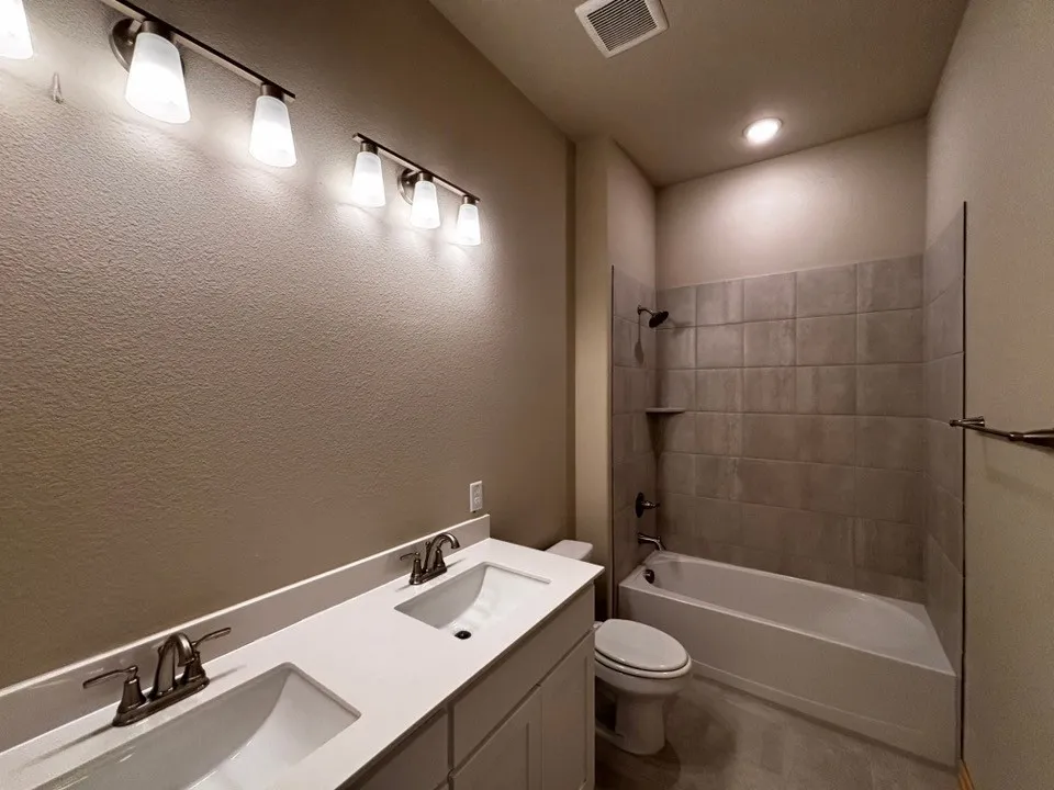 157 Big Sky Road Decatur, TX 76234