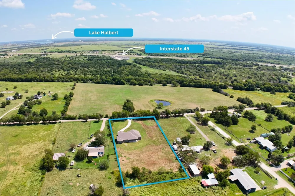 3334 Knight Street Corsicana, TX 75110