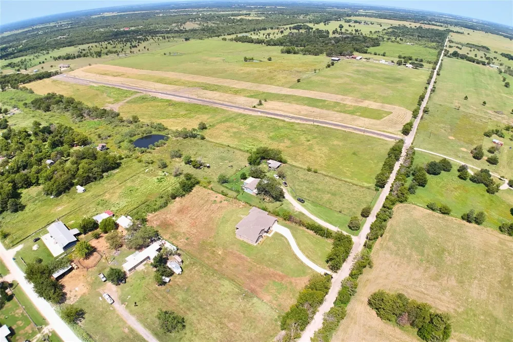 3334 Knight Street Corsicana, TX 75110