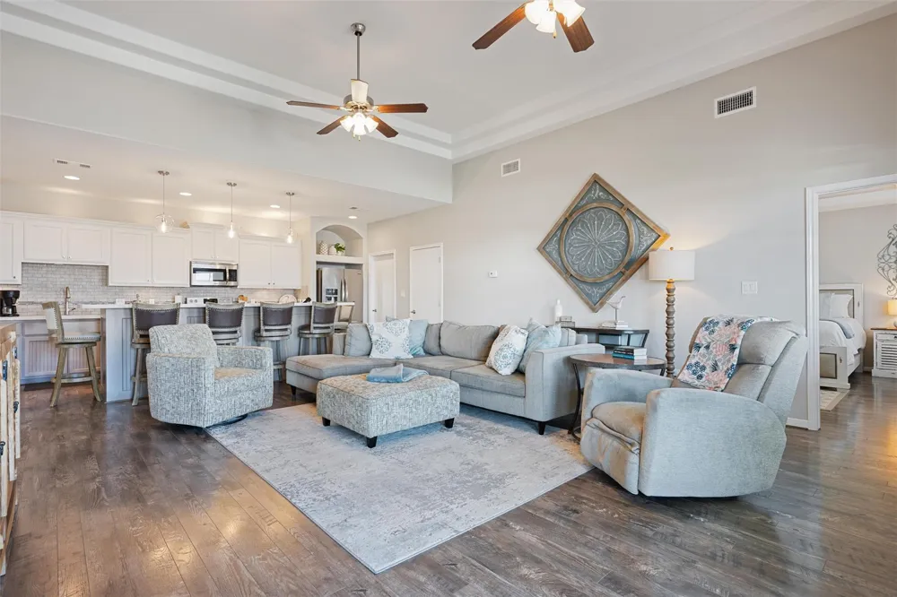 1009 Monkhouse Drive Crystal Beach, TX 77650