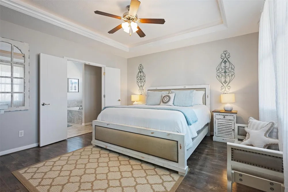 1009 Monkhouse Drive Crystal Beach, TX 77650