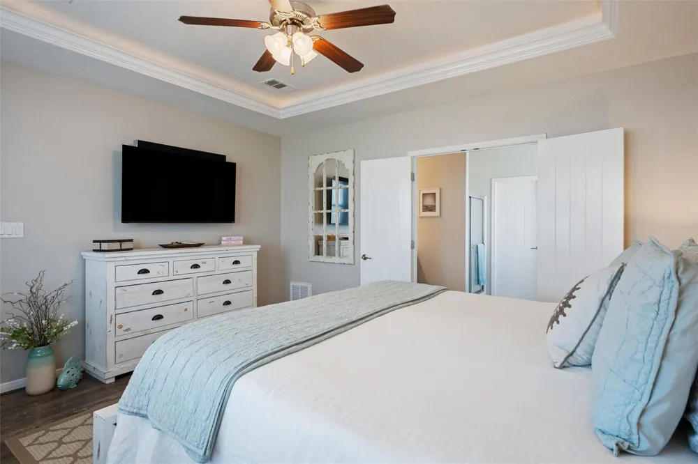 1009 Monkhouse Drive Crystal Beach, TX 77650
