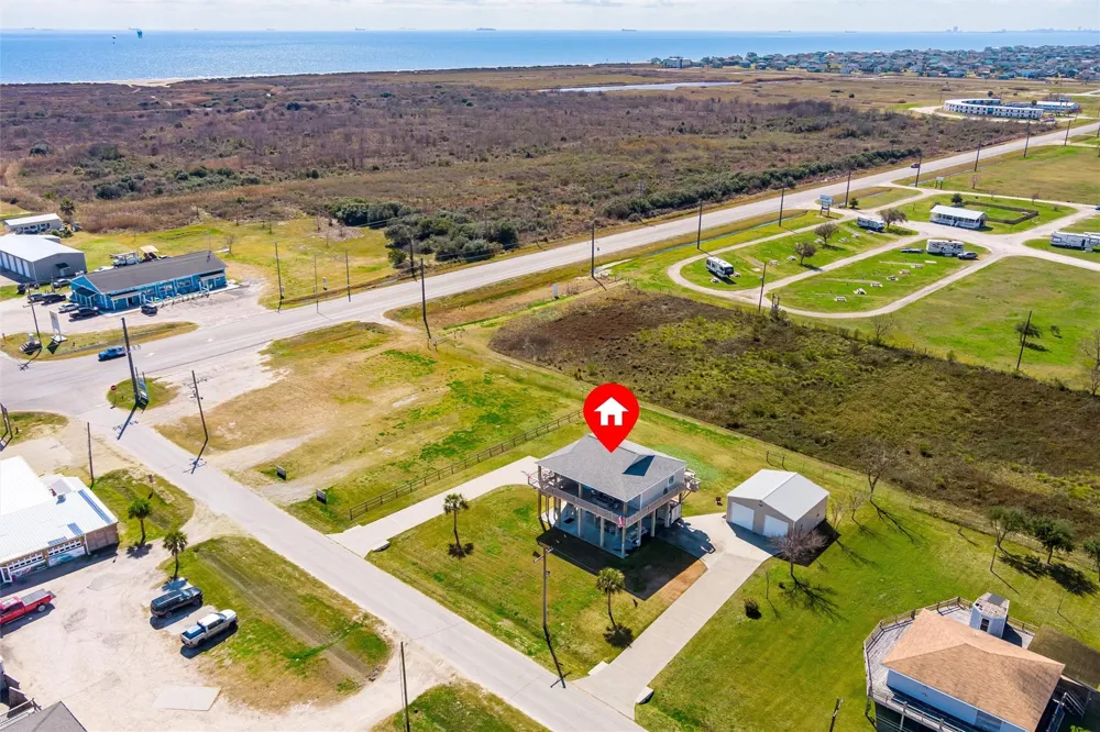 1009 Monkhouse Drive Crystal Beach, TX 77650