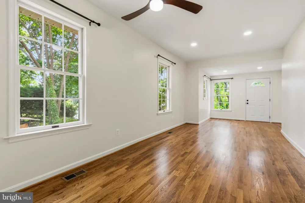1801 S GLEBE ROAD Arlington, VA 22204