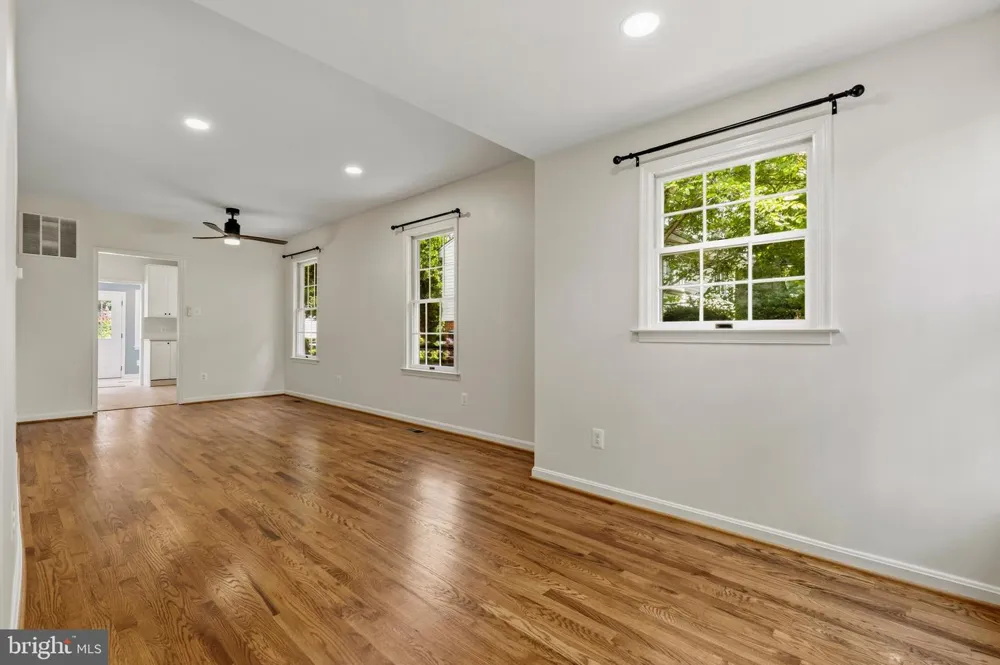 1801 S GLEBE ROAD Arlington, VA 22204