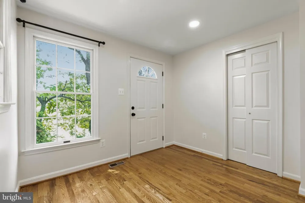 1801 S GLEBE ROAD Arlington, VA 22204