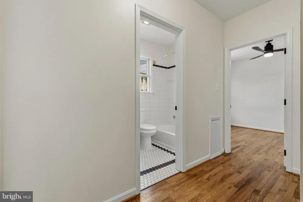1801 S GLEBE ROAD Arlington, VA 22204