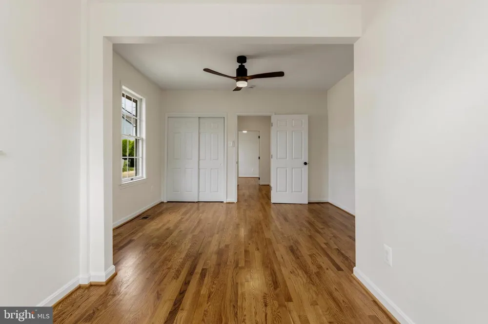 1801 S GLEBE ROAD Arlington, VA 22204