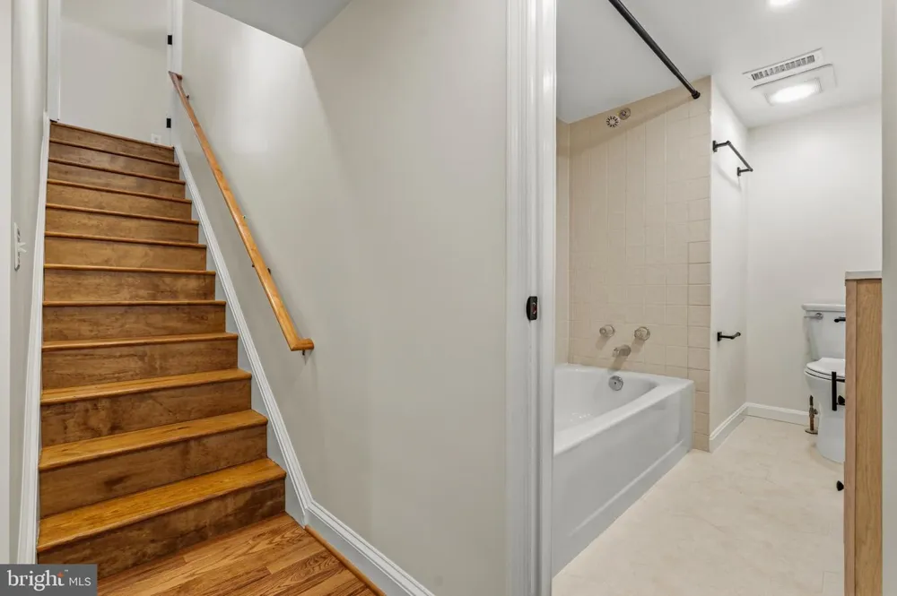 1801 S GLEBE ROAD Arlington, VA 22204