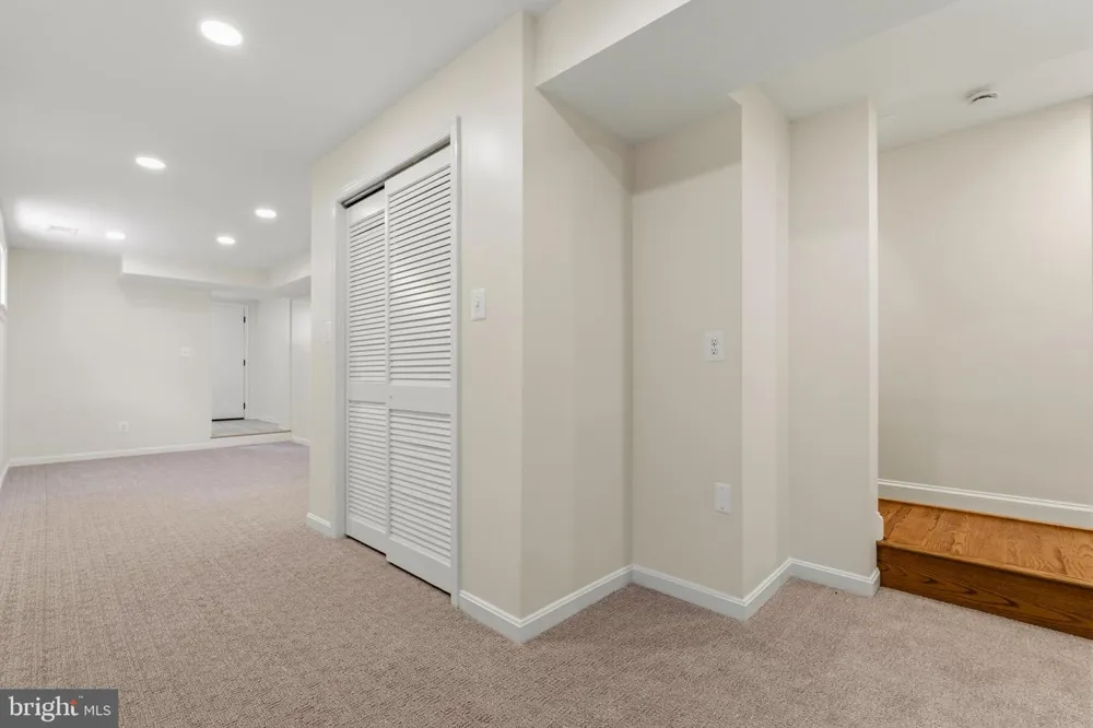 1801 S GLEBE ROAD Arlington, VA 22204