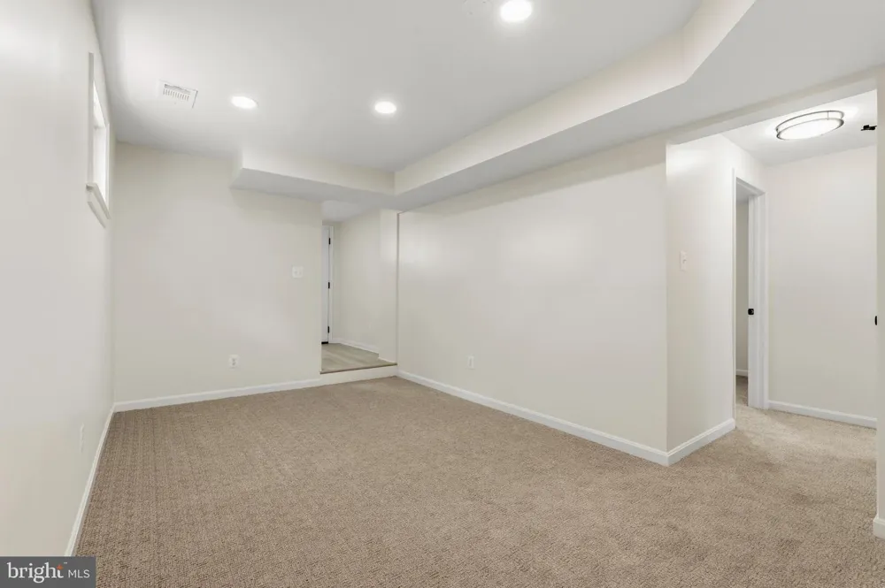 1801 S GLEBE ROAD Arlington, VA 22204