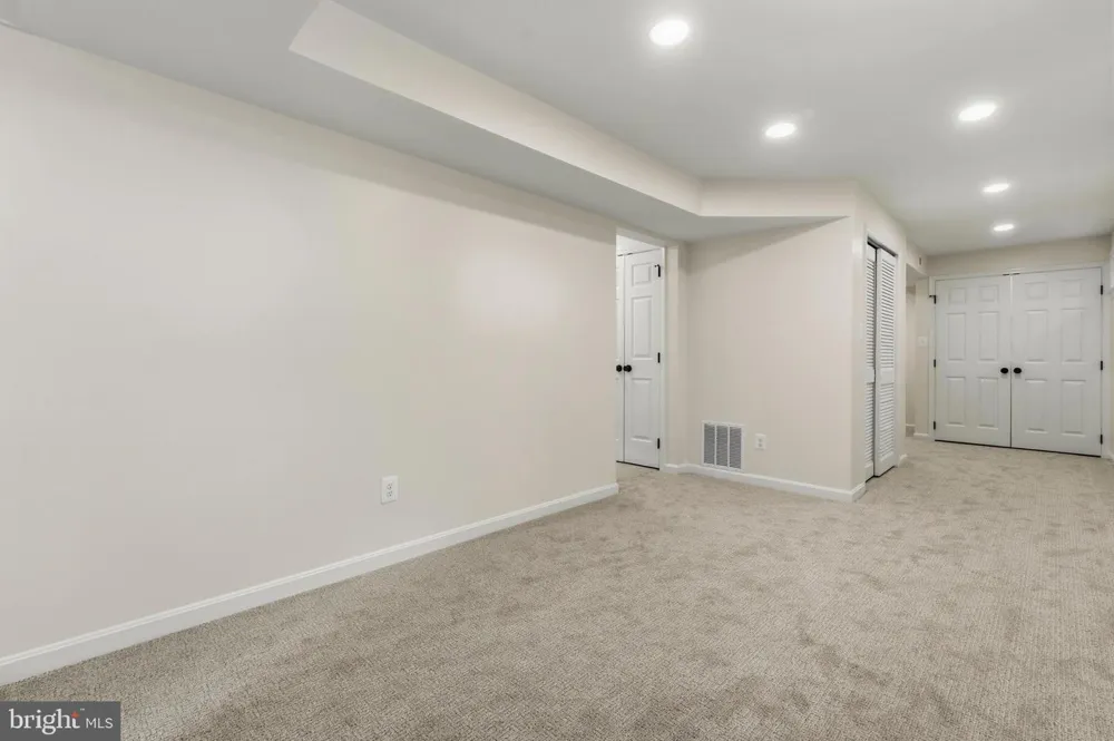 1801 S GLEBE ROAD Arlington, VA 22204