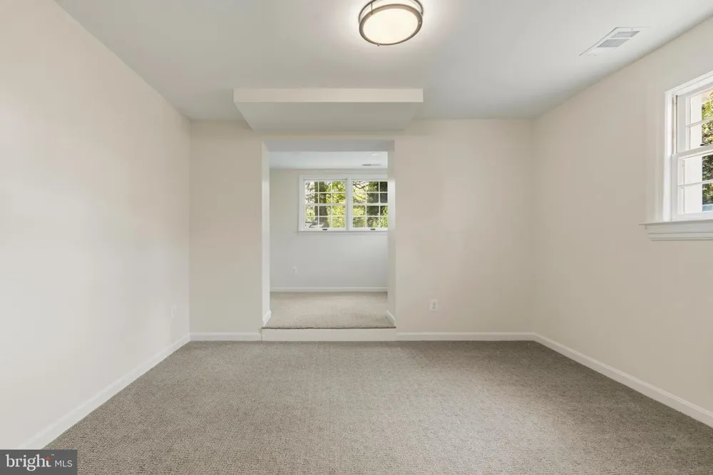 1801 S GLEBE ROAD Arlington, VA 22204