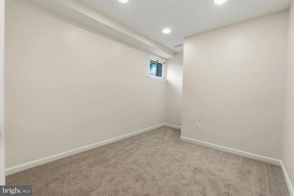 1801 S GLEBE ROAD Arlington, VA 22204