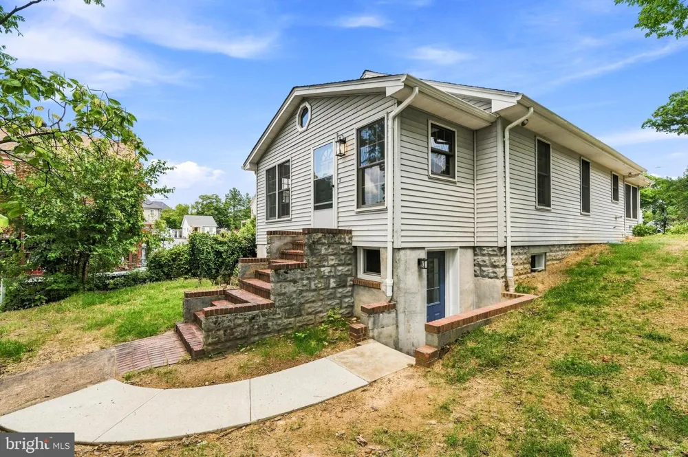 1801 S GLEBE ROAD Arlington, VA 22204