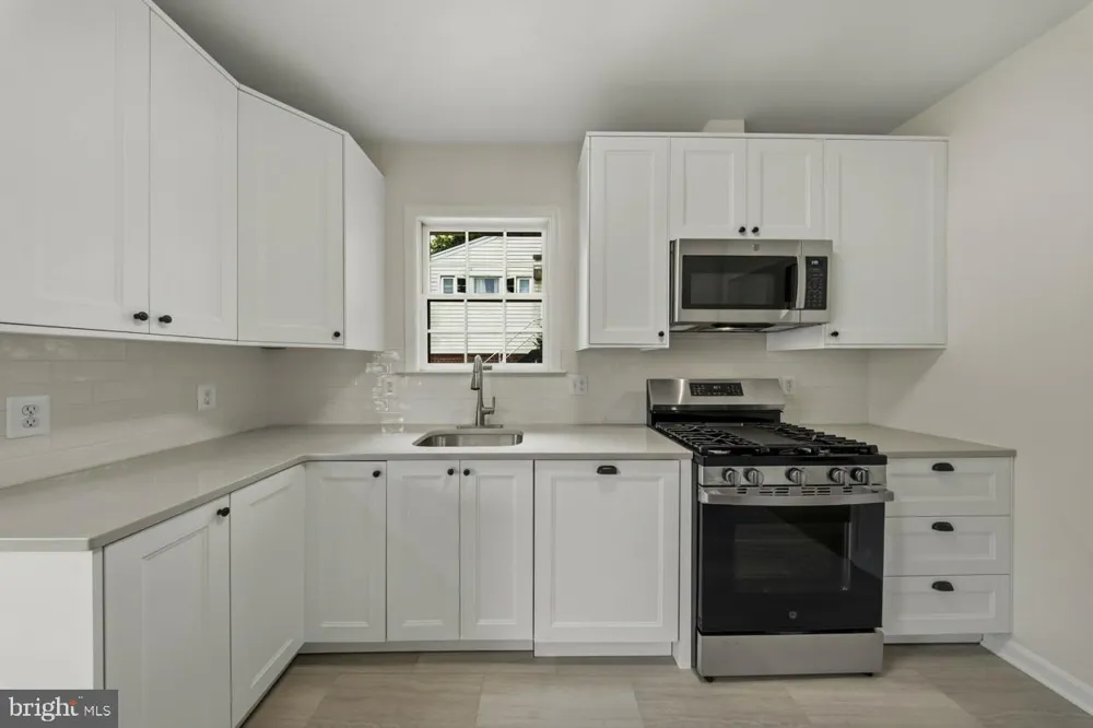 1801 S GLEBE ROAD Arlington, VA 22204