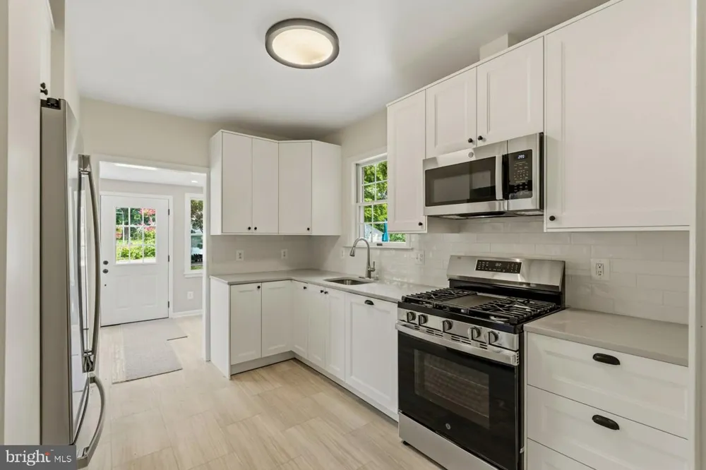 1801 S GLEBE ROAD Arlington, VA 22204