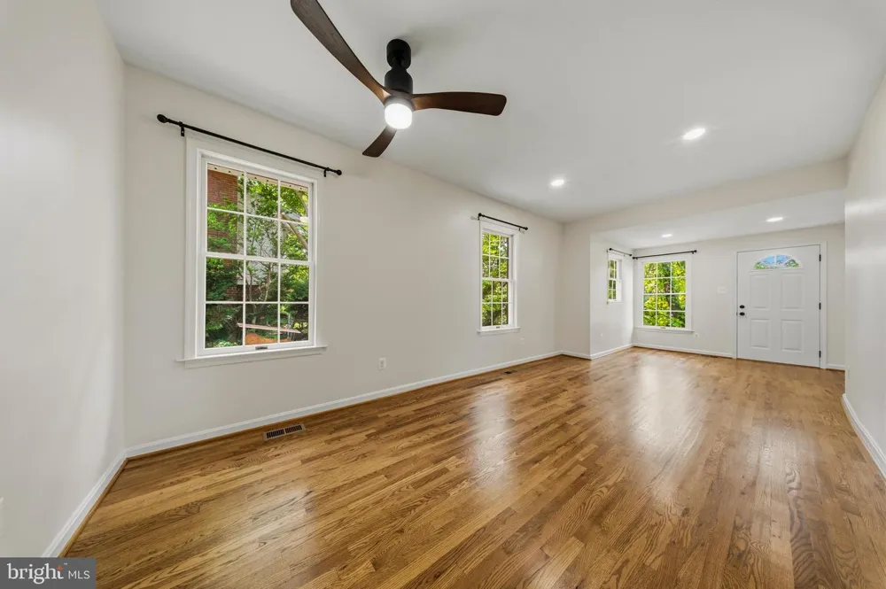 1801 S GLEBE ROAD Arlington, VA 22204