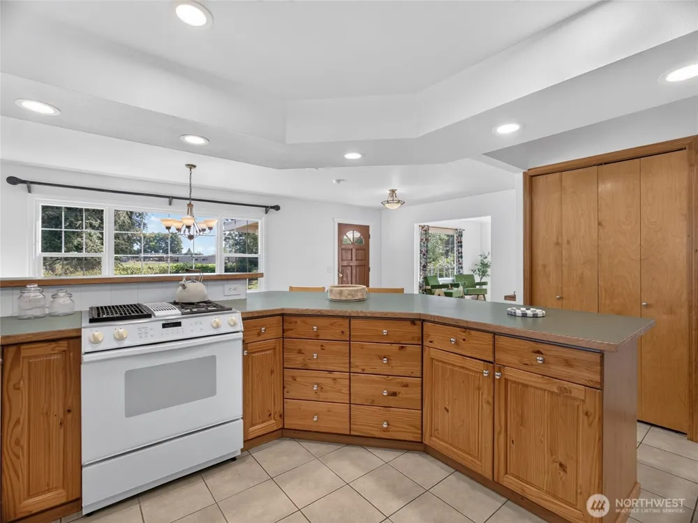 3218 Division Street Enumclaw, WA 98022