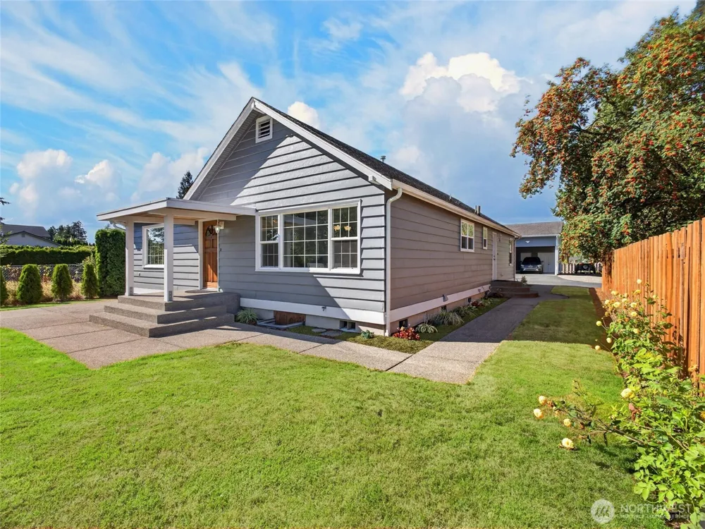 3218 Division Street Enumclaw, WA 98022