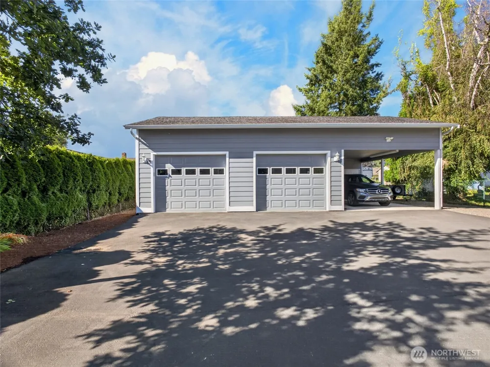 3218 Division Street Enumclaw, WA 98022