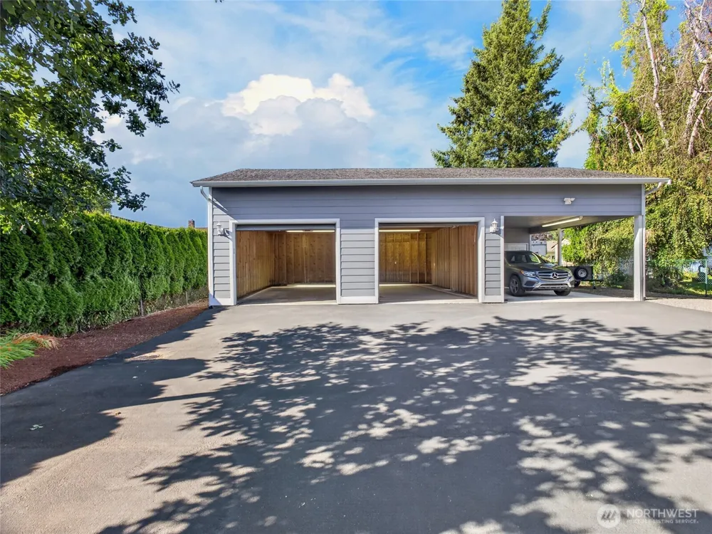 3218 Division Street Enumclaw, WA 98022