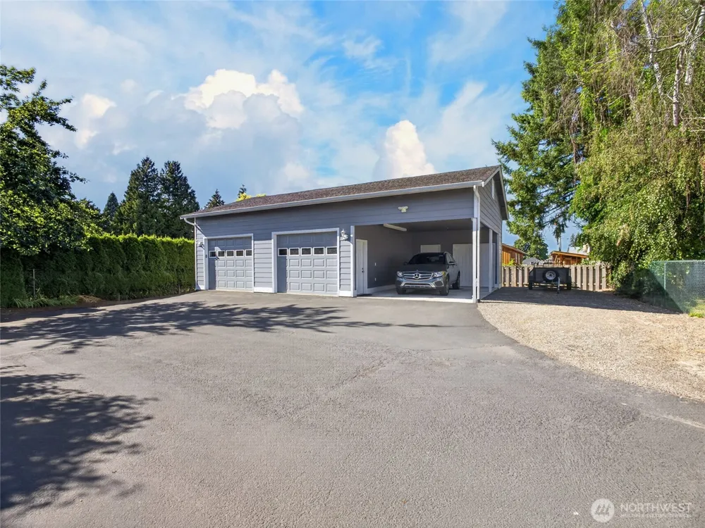 3218 Division Street Enumclaw, WA 98022