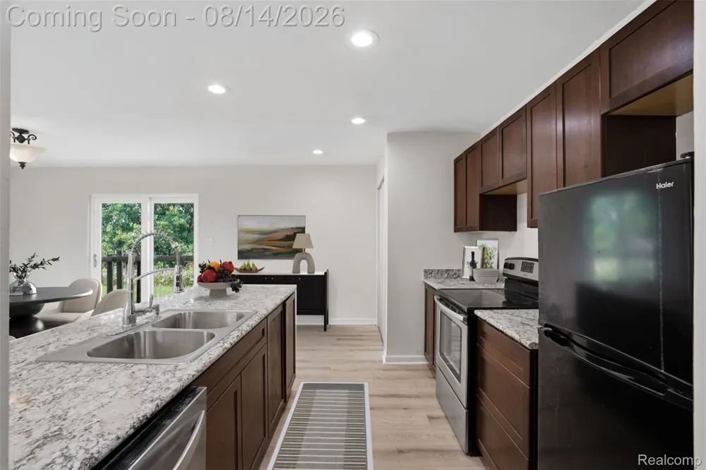 6640 Lemon Road Bancroft Village, MI 48414