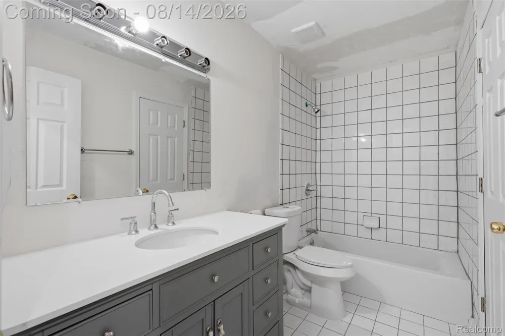 6640 Lemon Road Bancroft Village, MI 48414