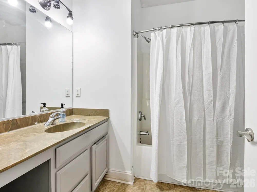 93 Foxden Drive #102 Fletcher, NC 28732
