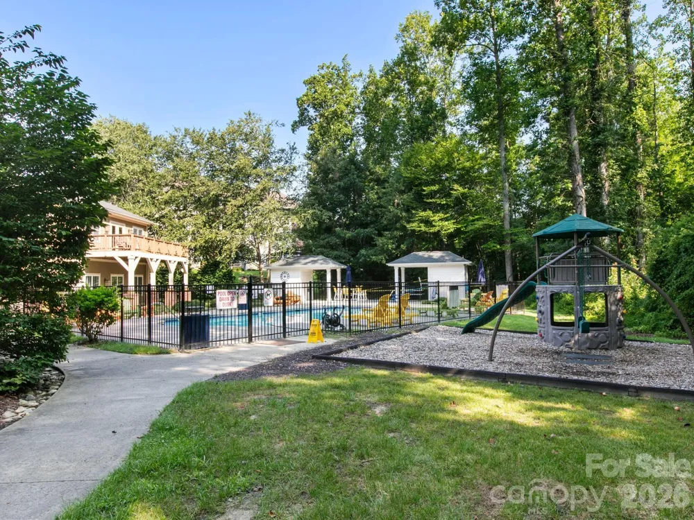93 Foxden Drive #102 Fletcher, NC 28732