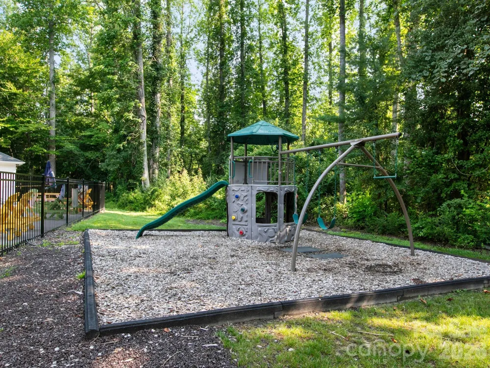 93 Foxden Drive #102 Fletcher, NC 28732
